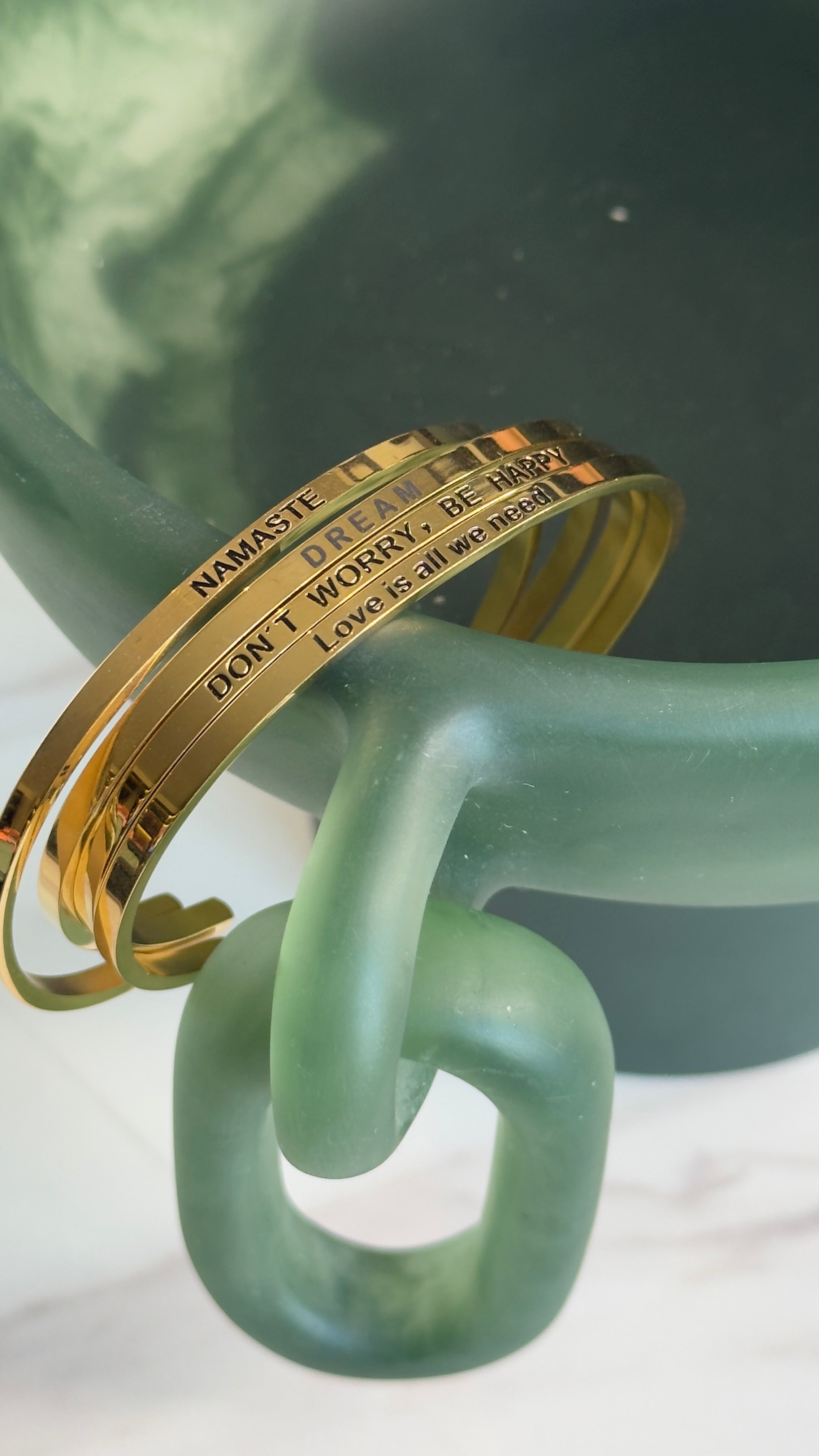 Brazalete con frases