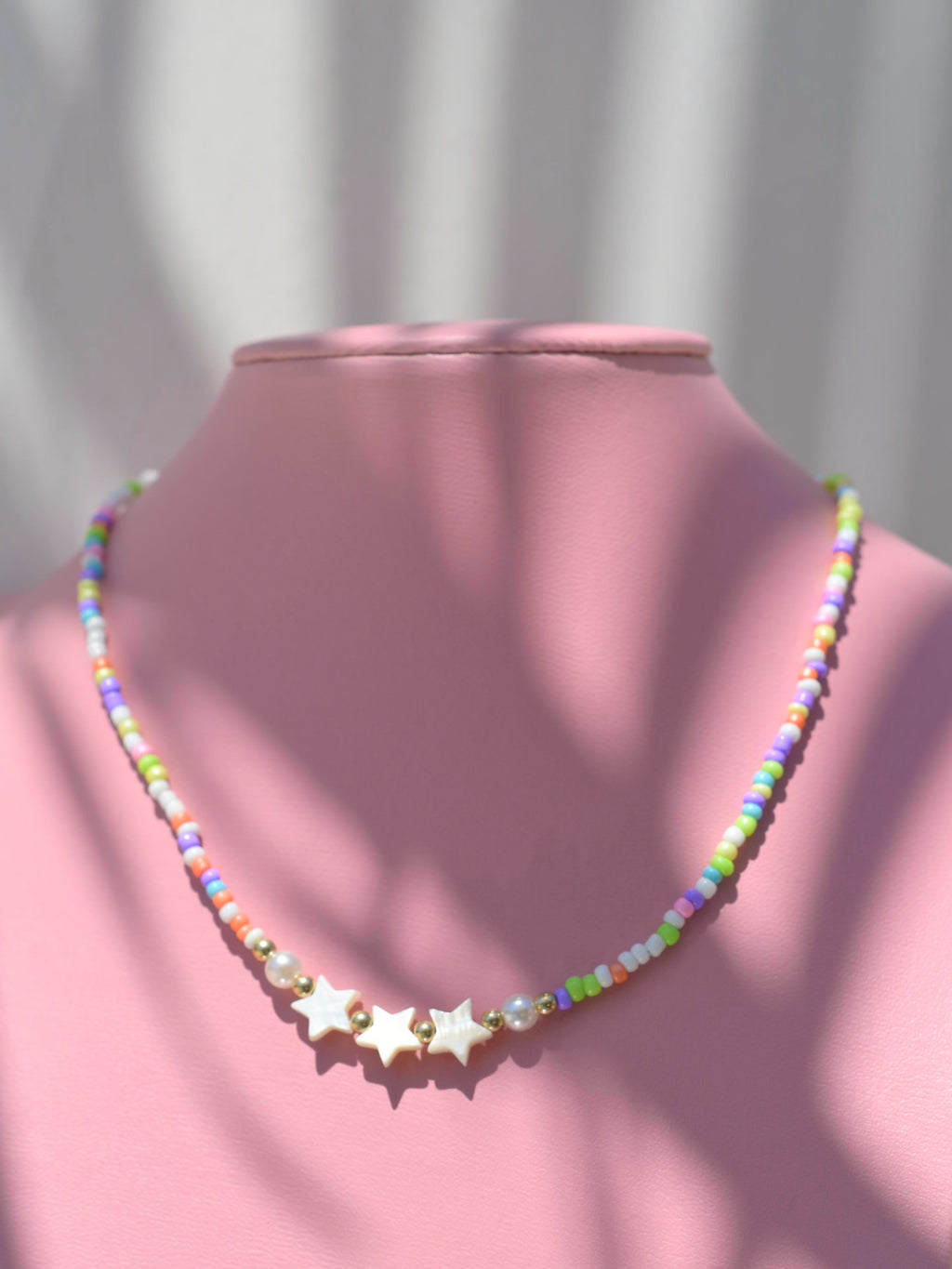 Collar colores con estrellas