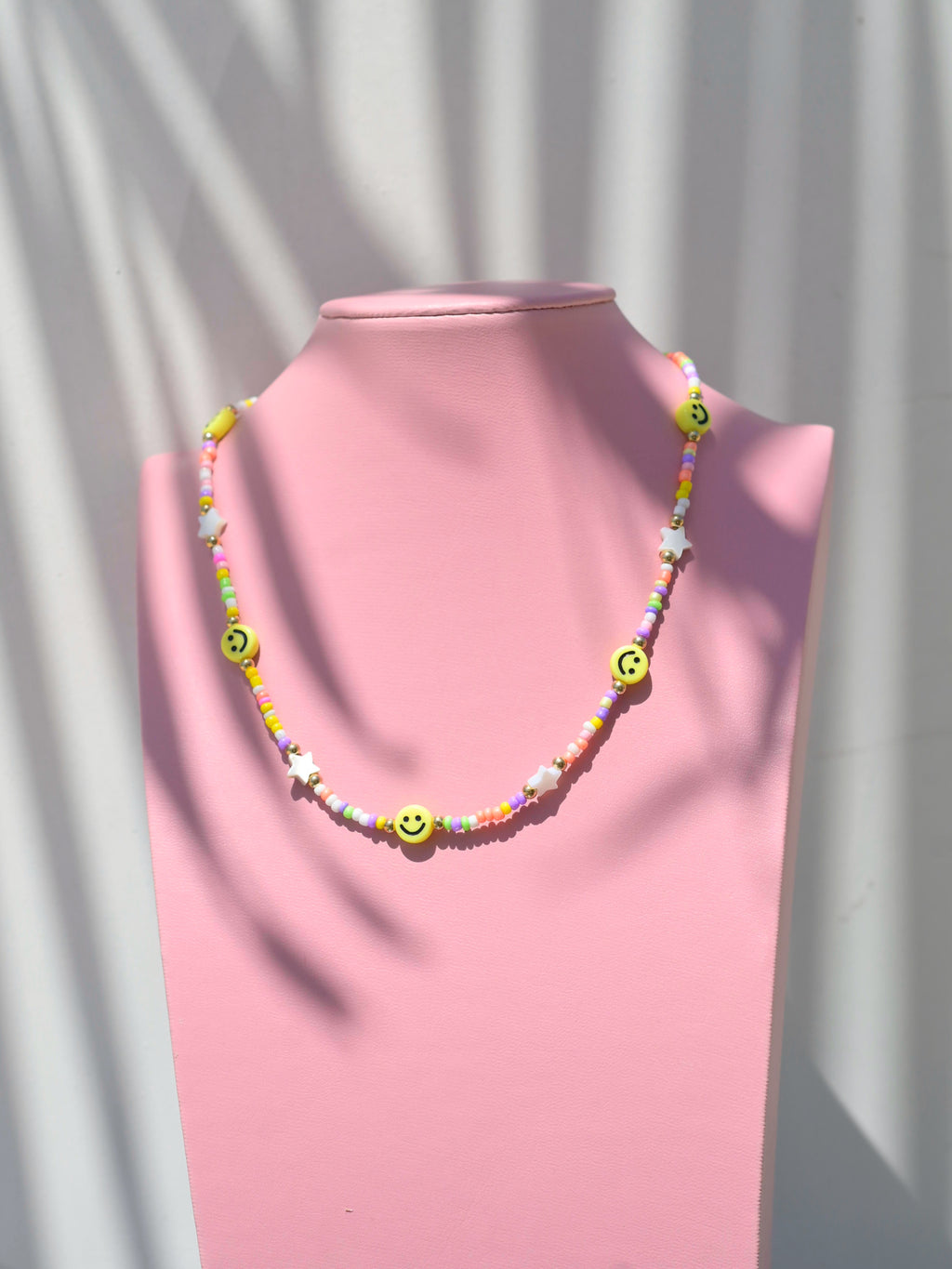 Collar colores con estrellas y happy faces