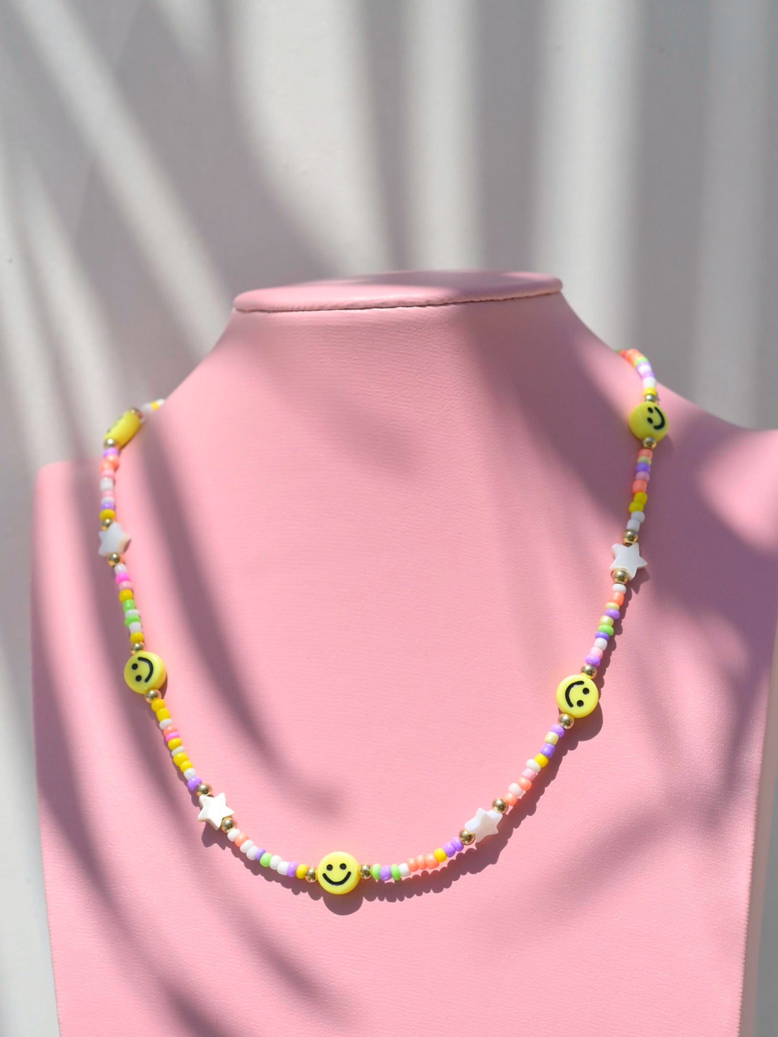 Collar colores con estrellas y happy faces