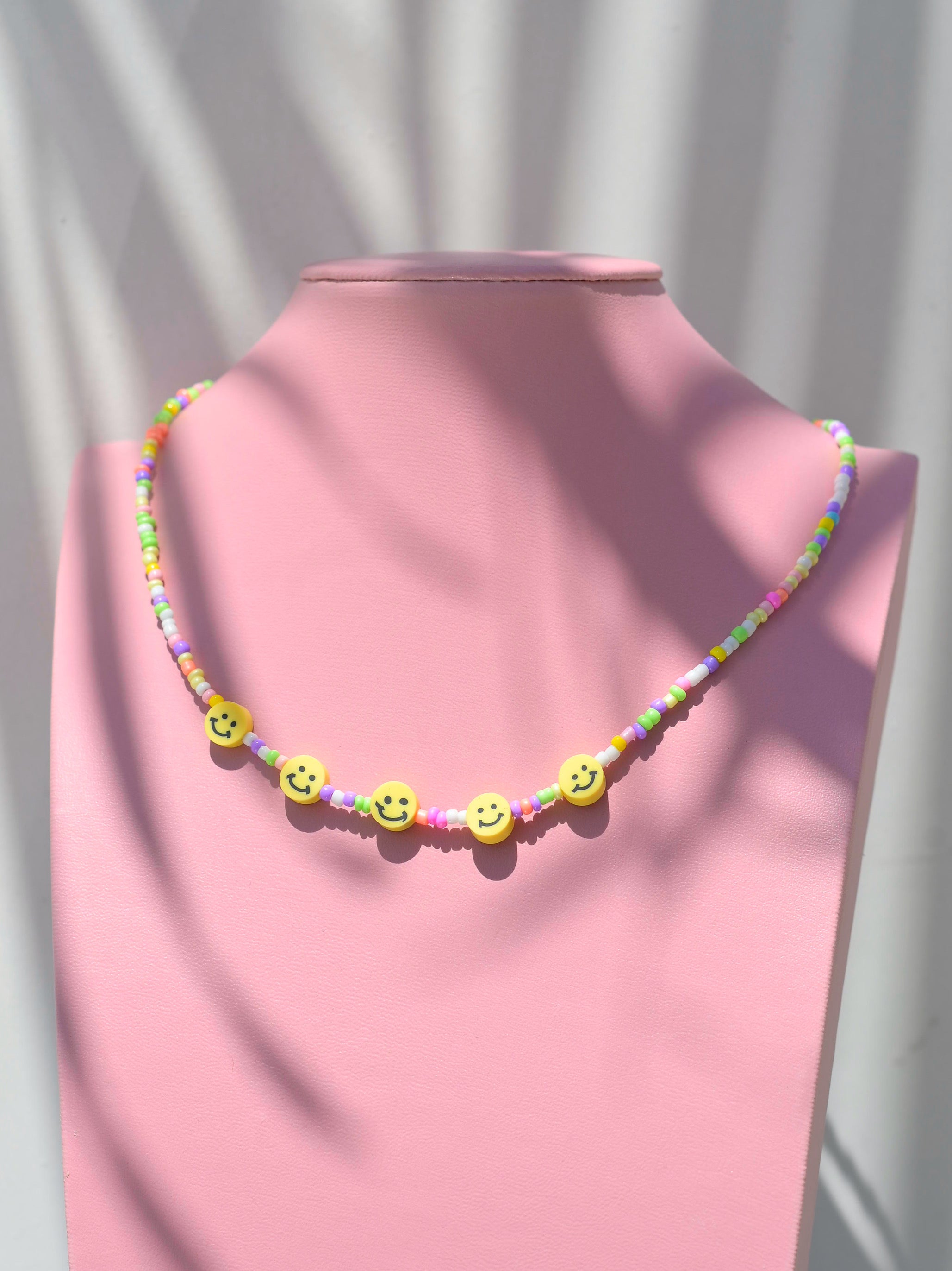 Collar colores con happy faces