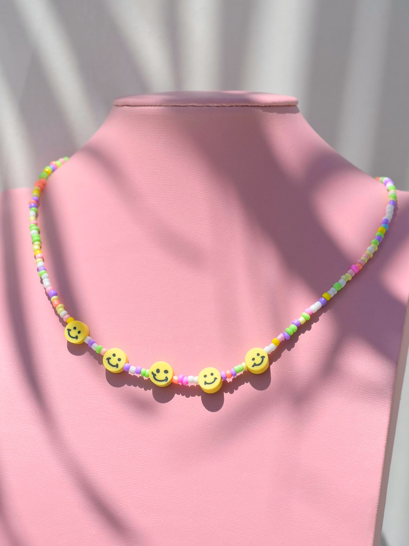 Collar colores con happy faces