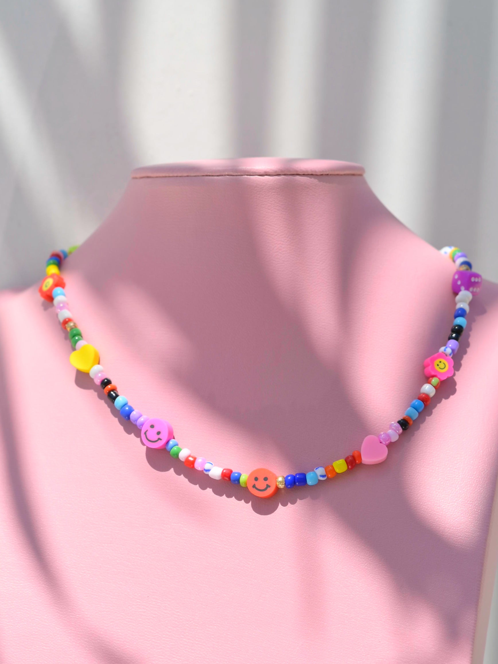 Collar colores happy faces