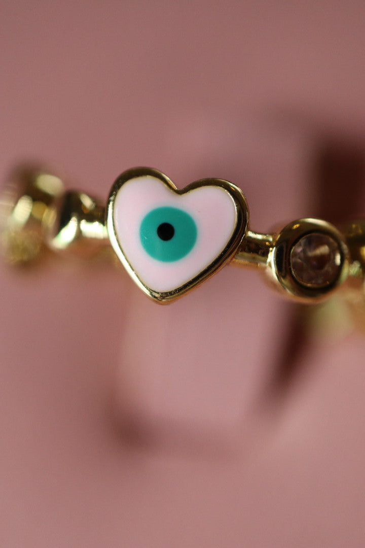 Anillo de diamantes y corazones