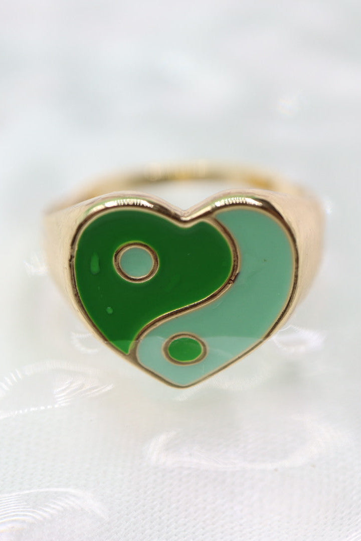 Anillo ying yang corazon verde
