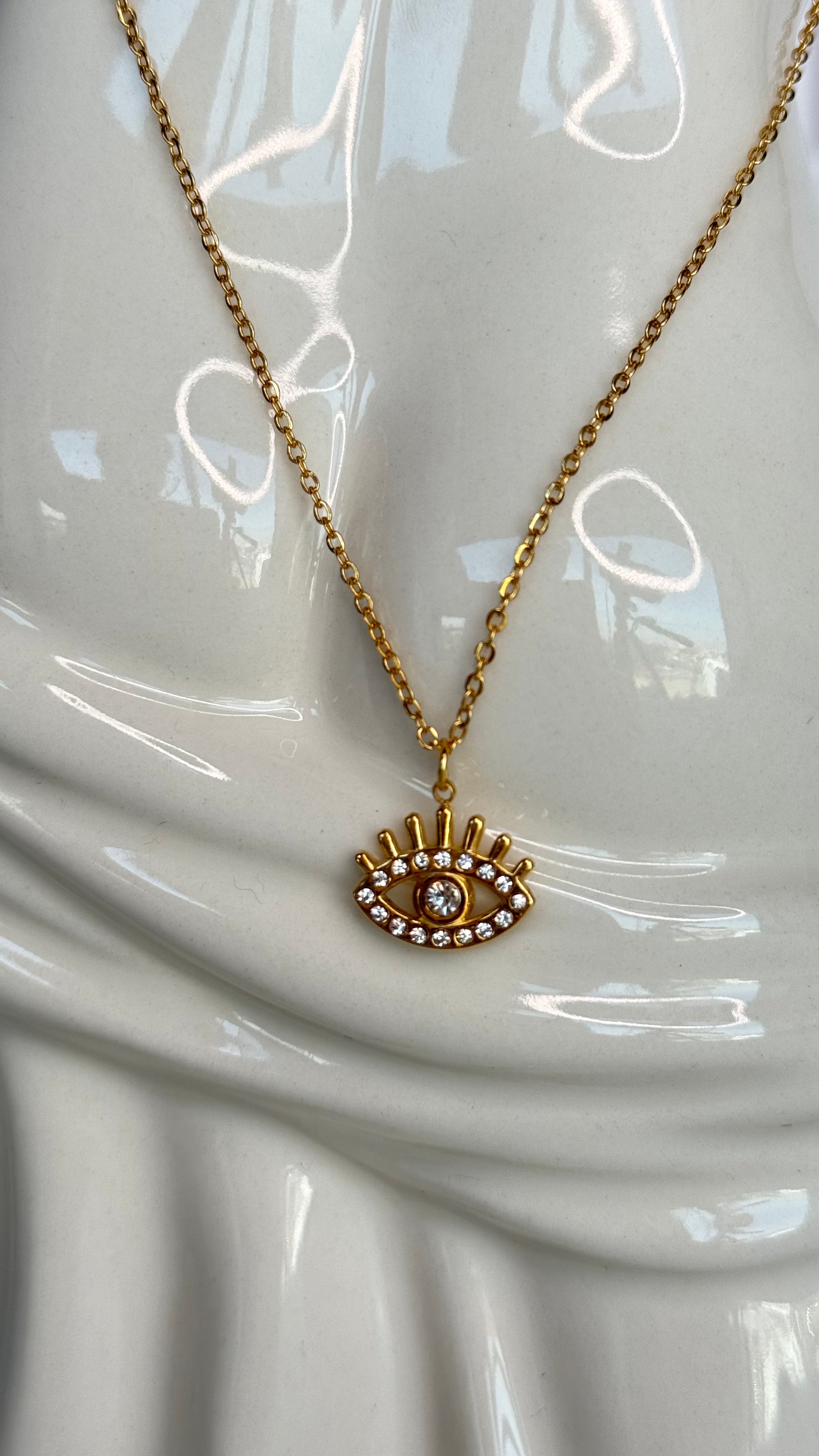 Collar ojo con diamantitos