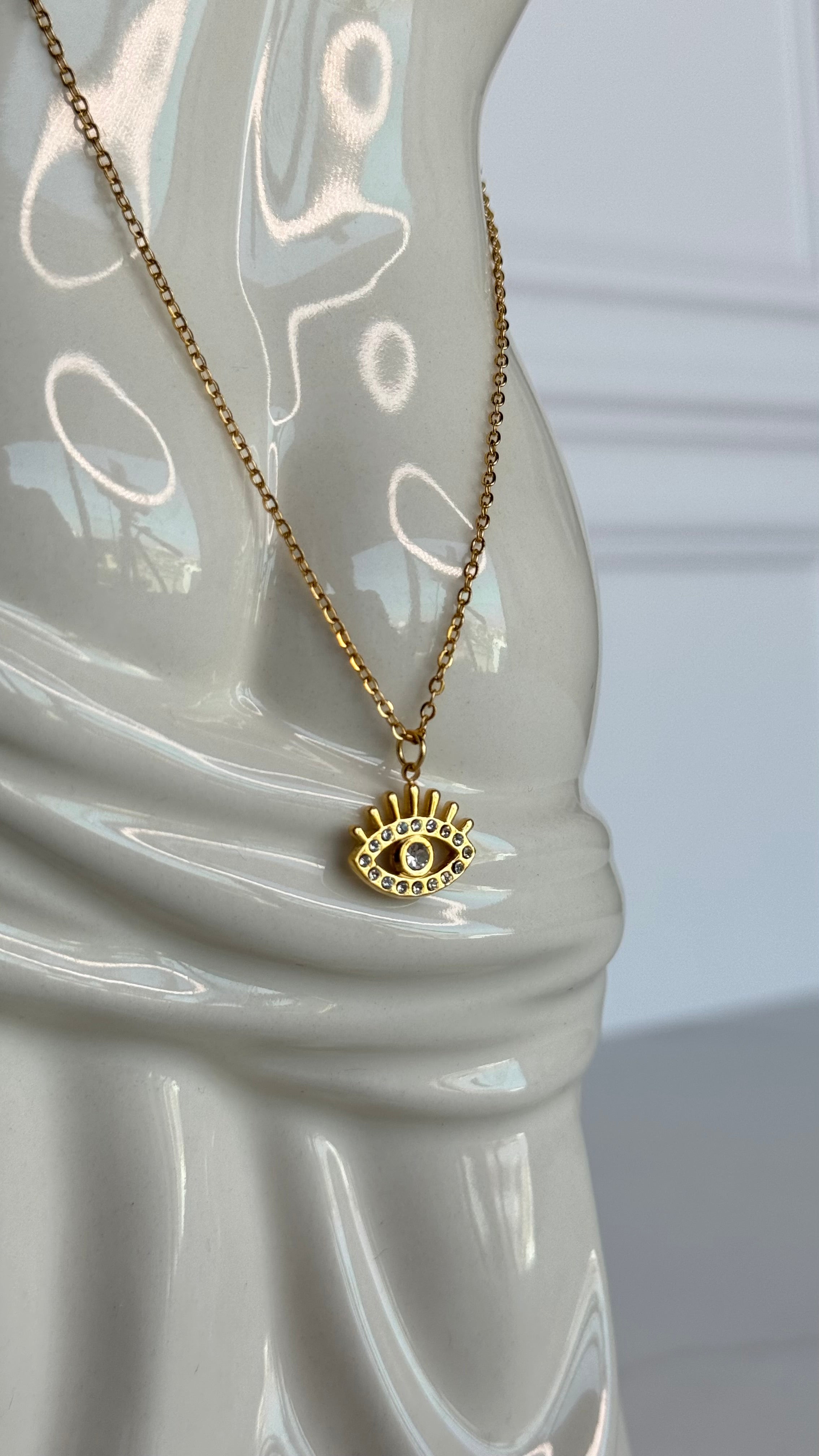 Collar ojo con diamantitos