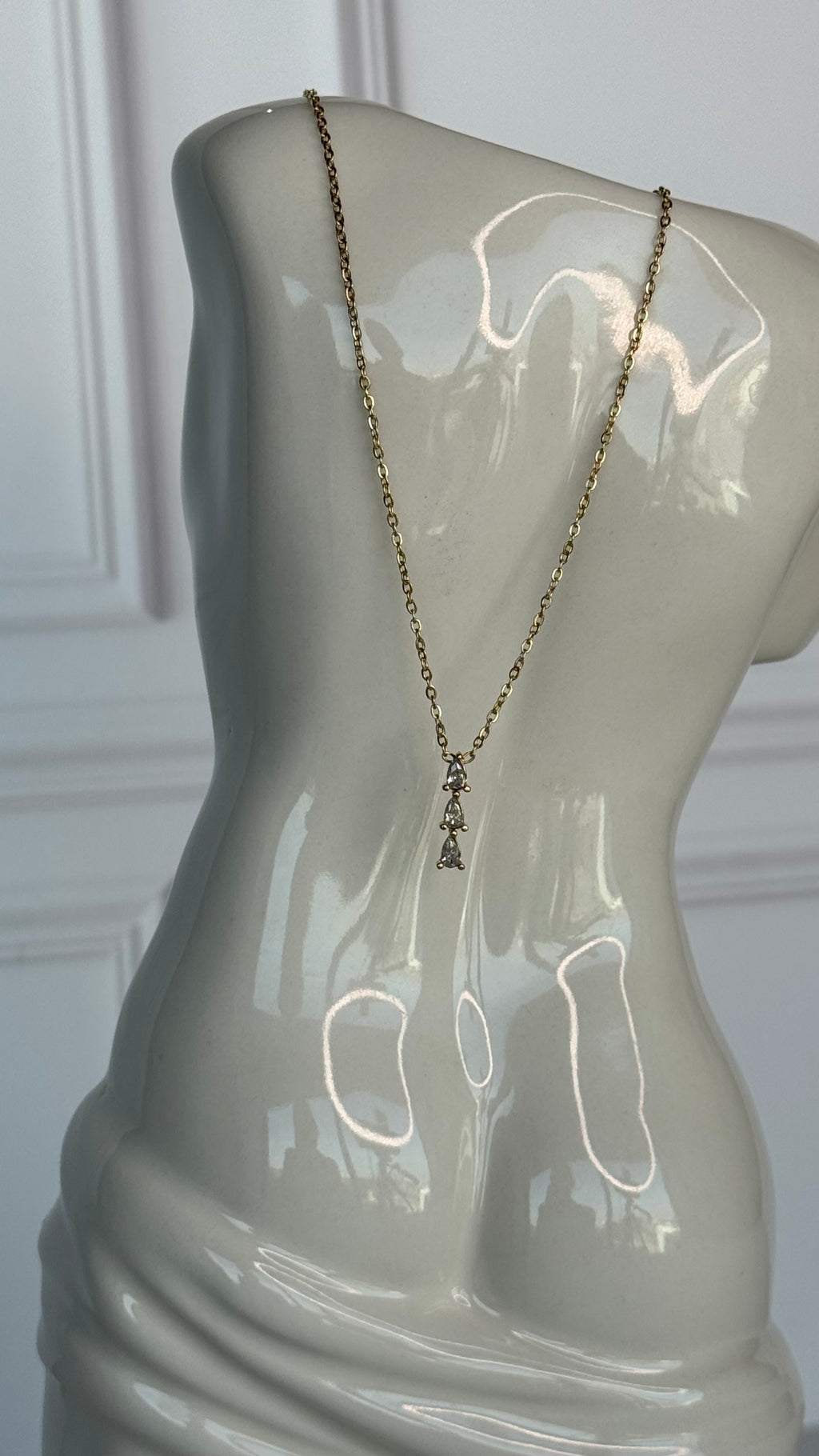 Collar 3 diamantes en gota