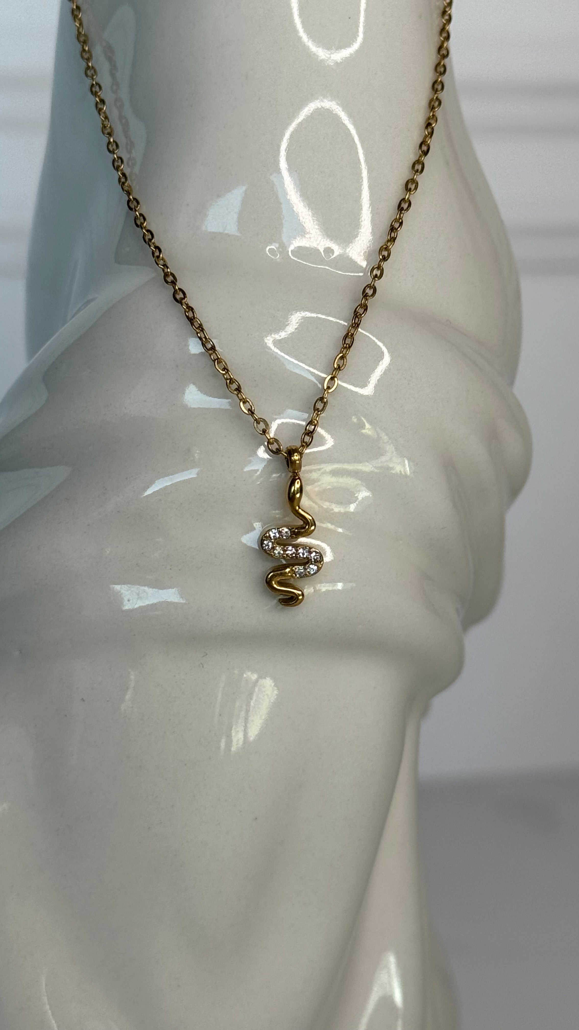 Collar mini serpiente con diamantes