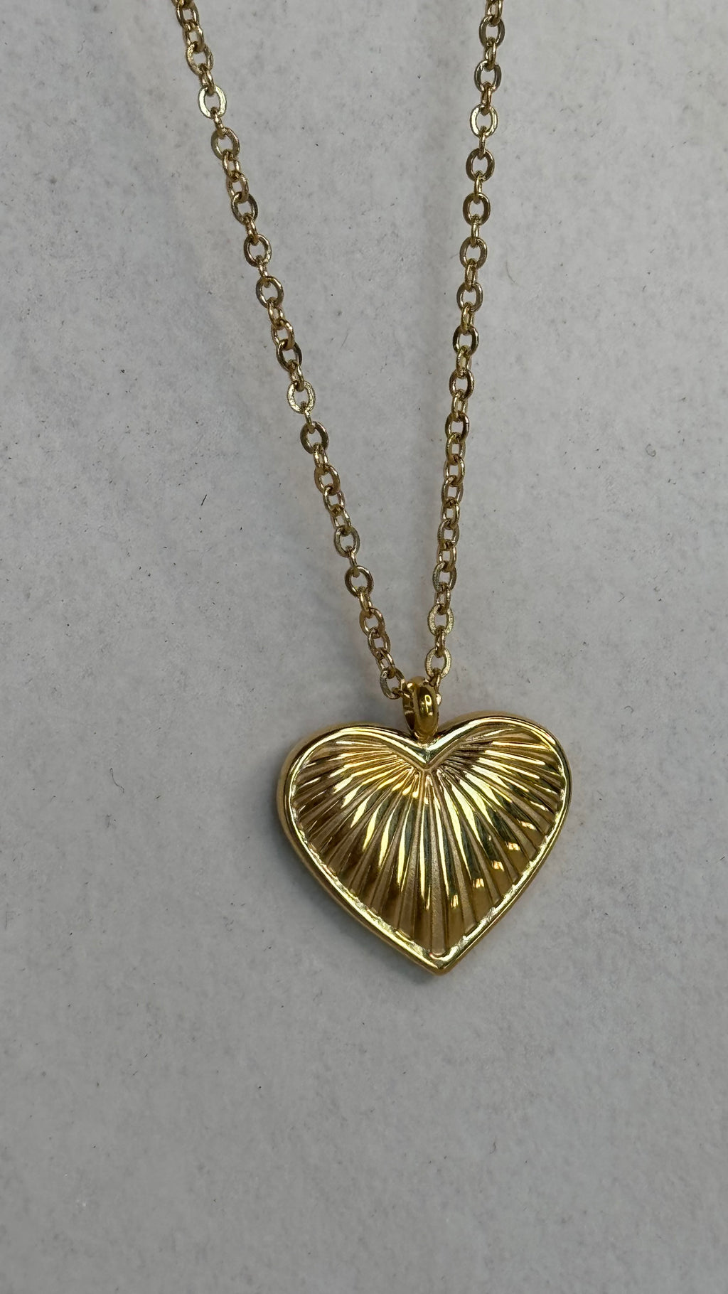 Collar de corazón conchita