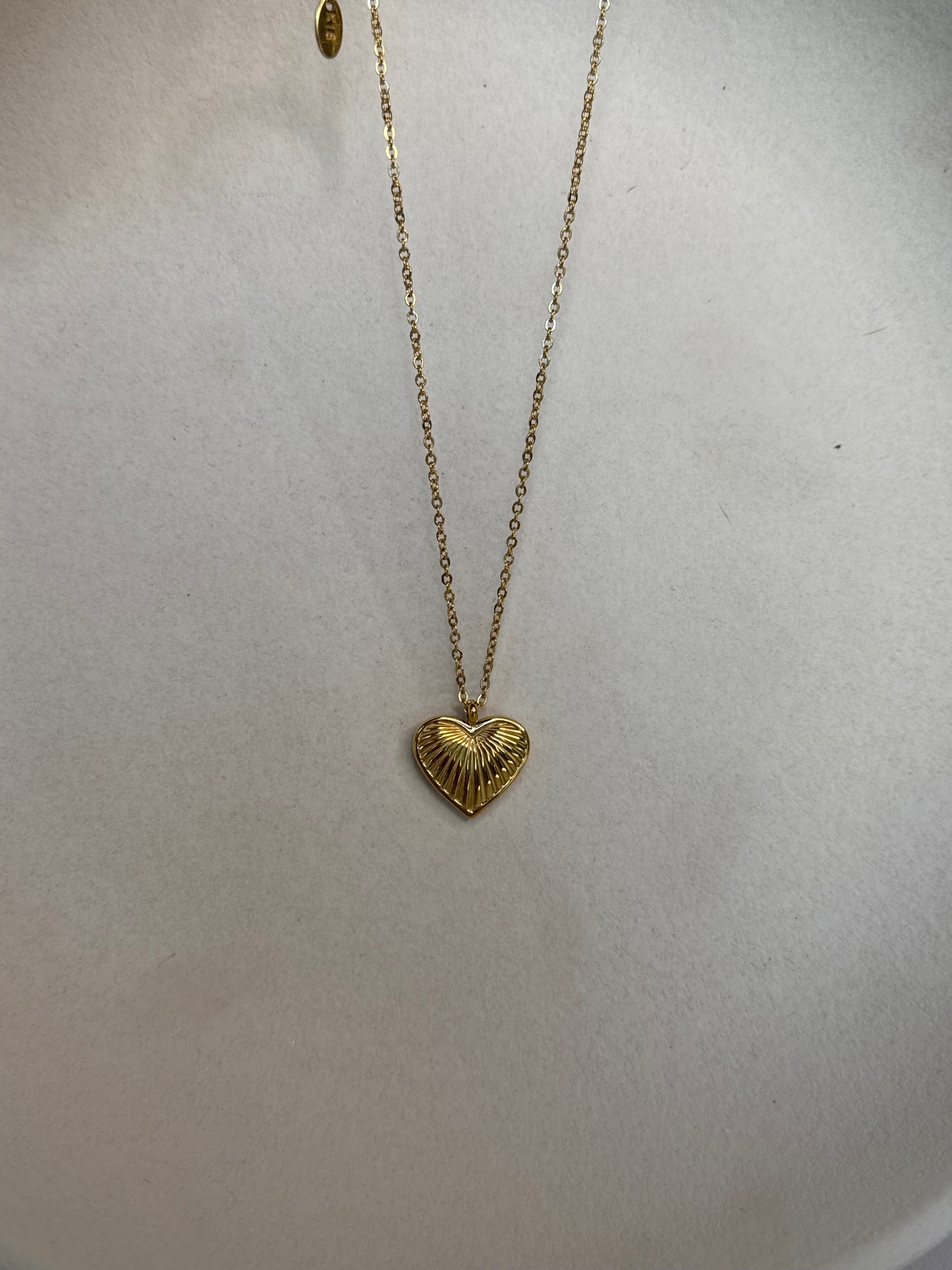 Collar de corazón conchita