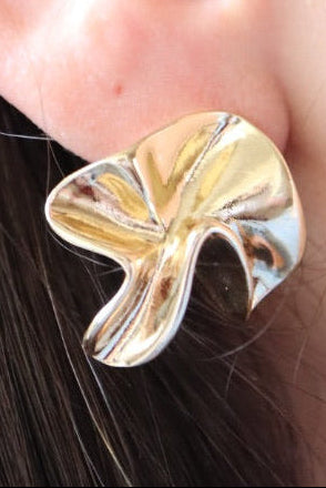 Aretes corrugados