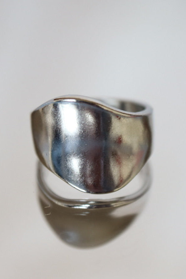 Anillo desigual plateado