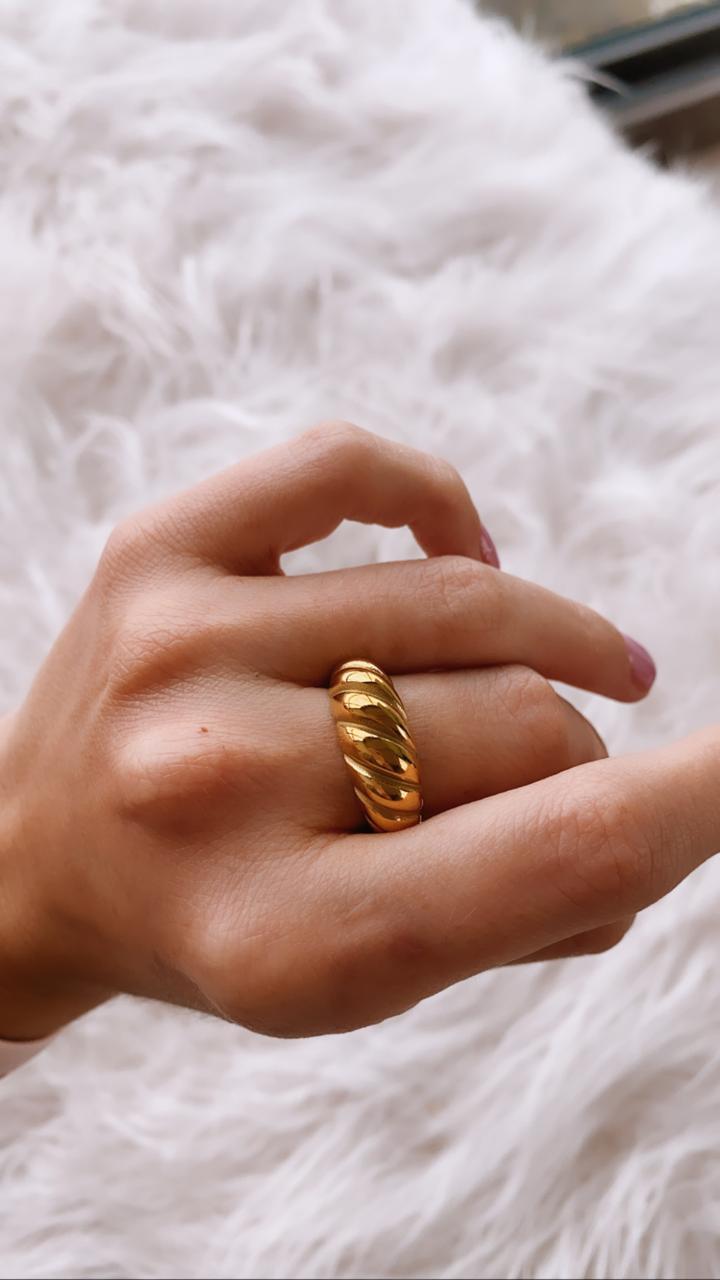 Anillo croissant mediano